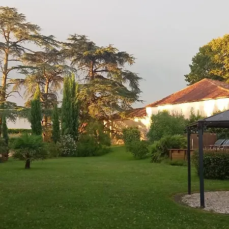 La Metairie Du Clos Saint Louis Oda ve Kahvaltı