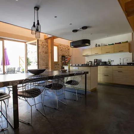 La Metairie Du Clos Saint Louis Bed & Breakfast 3*