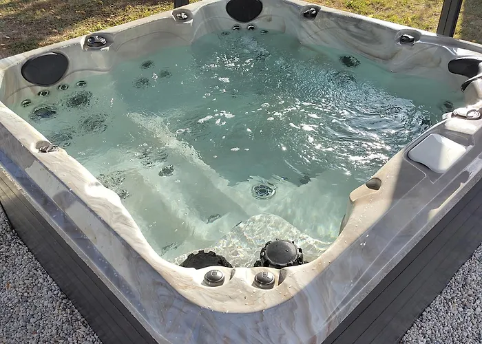 La Metairie Du Clos Saint Louis Bed & Breakfast 3*