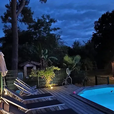 La Metairie Du Clos Saint Louis Bed & Breakfast
