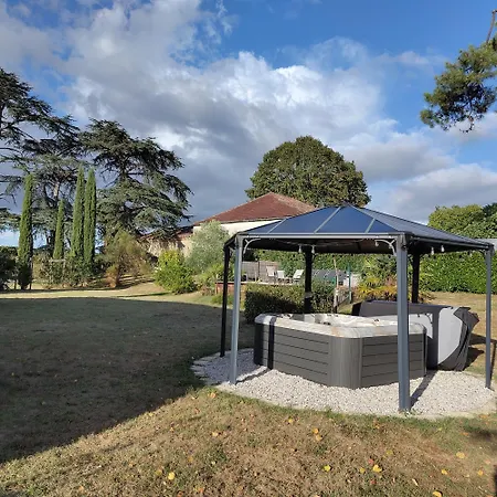 La Metairie Du Clos Saint Louis Nocleg ze śniadaniem 3*