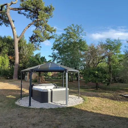 Nocleg ze śniadaniem La Metairie Du Clos Saint Louis