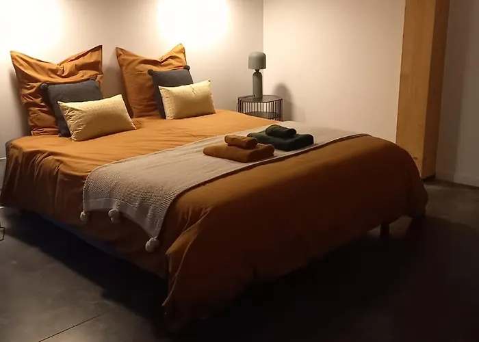 La Metairie Du Clos Saint Louis Montreal (Gers)